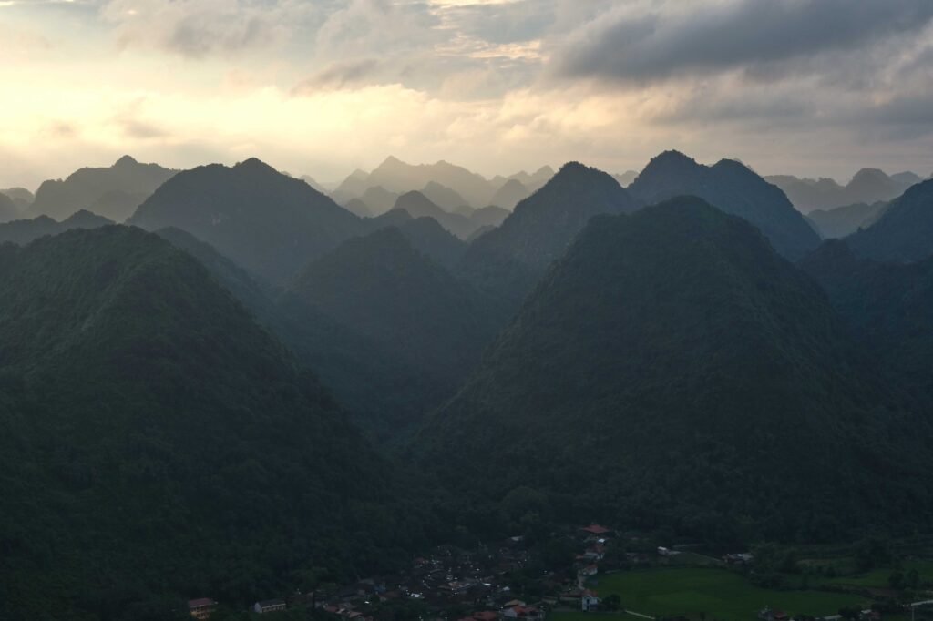 Sunrise on top Na Lay mountain, Bac Son. The ranges extend as far as the eye can see.