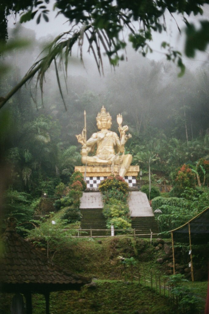 Bhrama Statue, Air Terjun Jagasatru